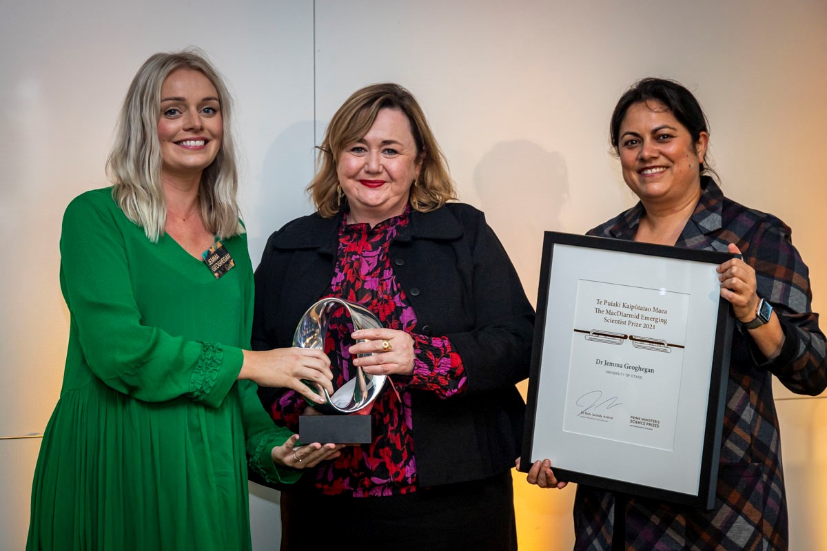 Prestigious awards recognise the work of MWC investigators